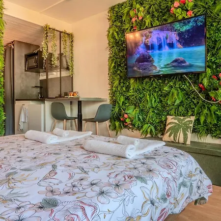 Jungleroom Vegetal And Romantic, Parking *