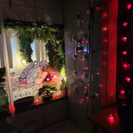 Jungleroom Vegetal And Romantic, Parking 아파트 *