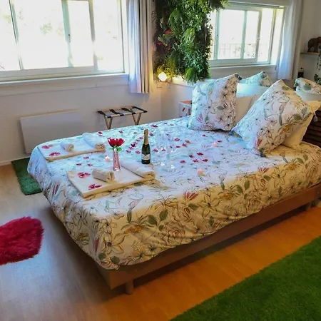 Jungleroom Vegetal And Romantic, Parking 아파트