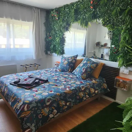 Apartment Jungleroom Vegetal And Romantic, Parking Carquefou