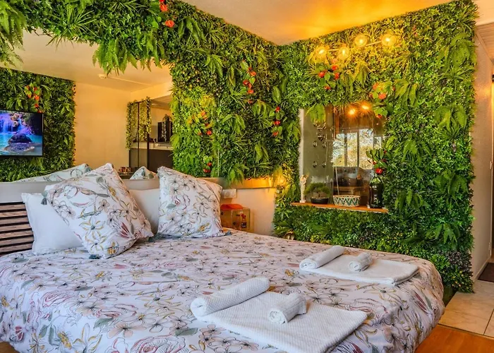 Jungleroom Vegetal And Romantic, Parking Lejlighed Carquefou